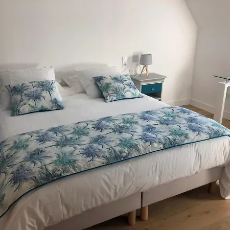 4 Places, Le Domaine De La Vallee Saint-Martin-de-Varreville