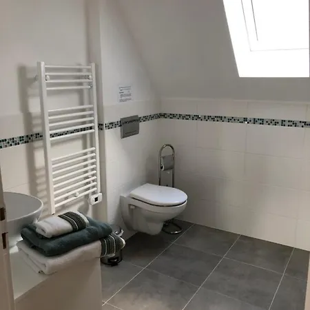 4 Places, Le Domaine De La Vallee Saint-Martin-de-Varreville