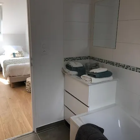 4 Places, Le Domaine De La Vallee Penzion Saint-Martin-de-Varreville