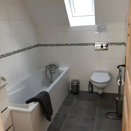 Penzion 4 Places, Le Domaine De La Vallee Saint-Martin-de-Varreville