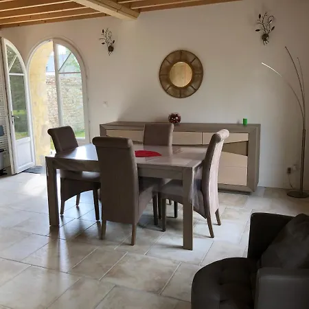 4 Places, Le Domaine De La Vallee Penzion