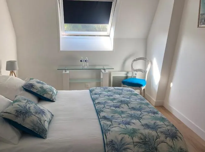 4 Places, Le Domaine De La Vallee Saint-Martin-de-Varreville