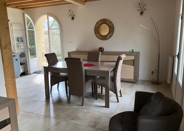 4 Places, Le Domaine De La Vallee Pensjonat