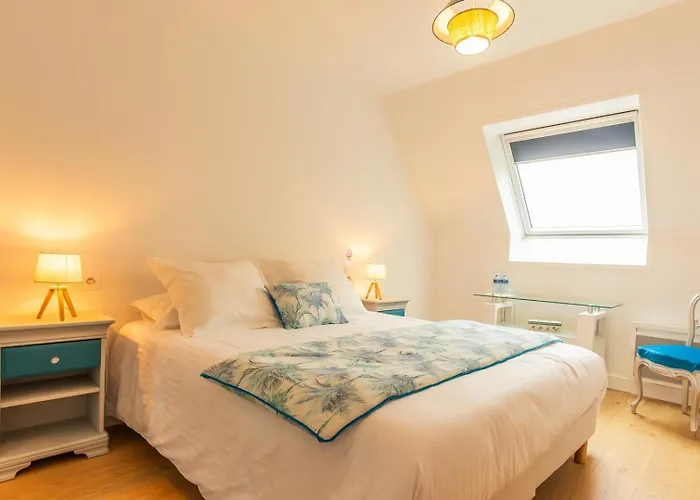 4 Places, Le Domaine De La Vallee Pensjonat Saint-Martin-de-Varreville