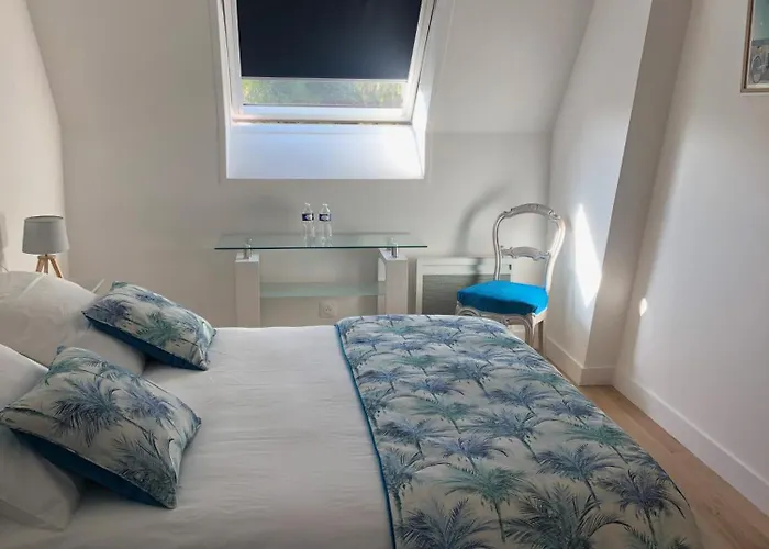 4 Places, Le Domaine De La Vallee Pensjonat 4*